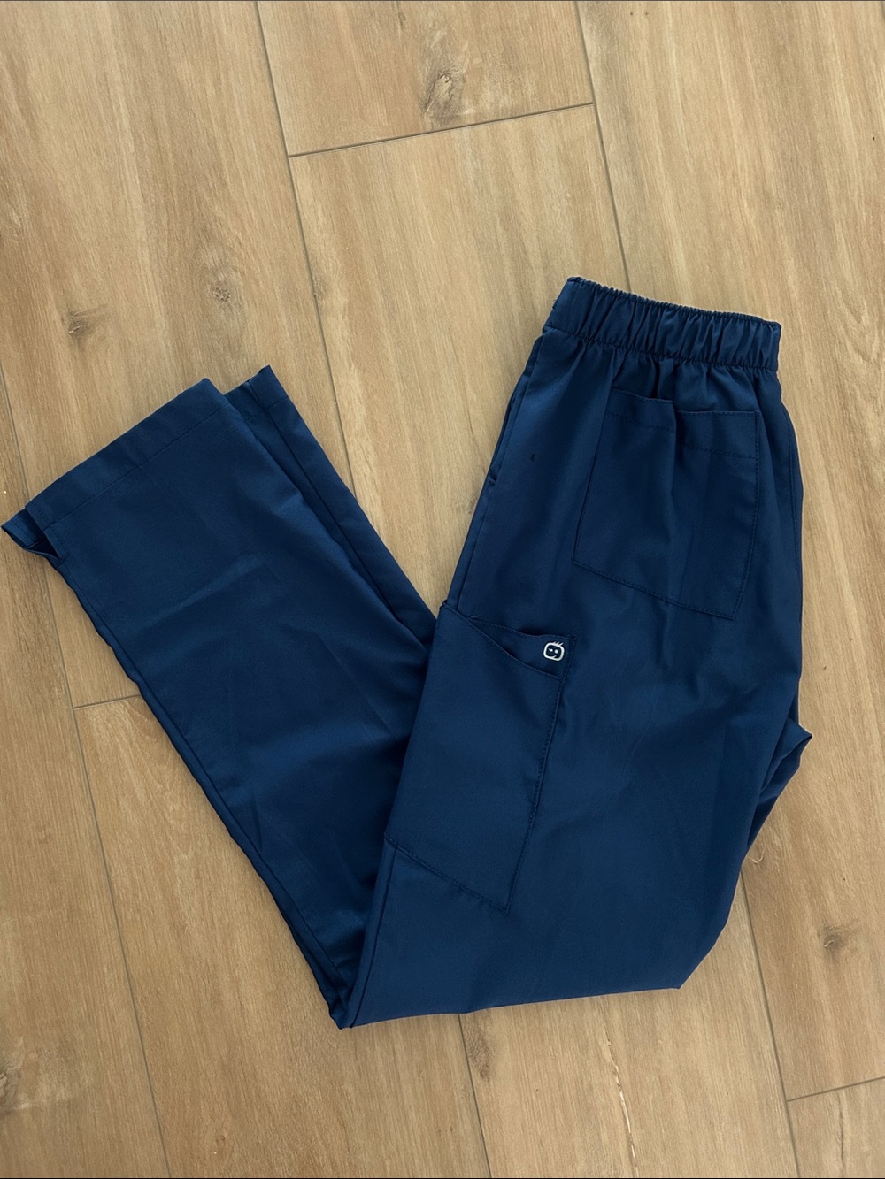 Like new - WONDERWINK Women’s Modern-Fit Scrub Bottoms in Blue